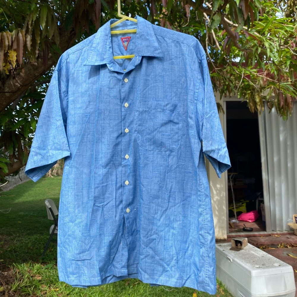Large Expose brand blue button up casual short sleeve